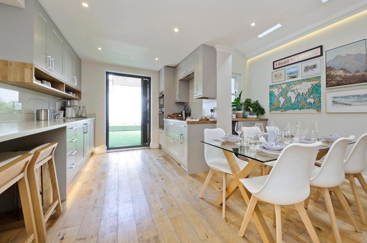 Family In Battersea By Underthedoormat Hébergement de vacances