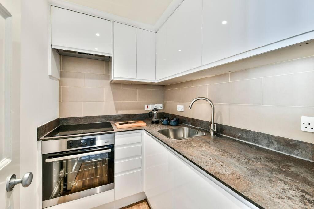 Walton Street Retreat * London