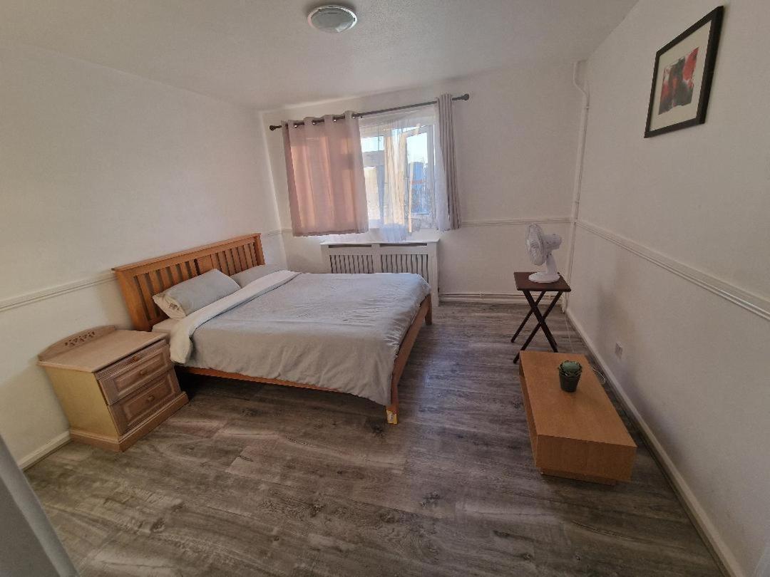 Luxury House, 4 Bedrooms Fully Furnished * Londres