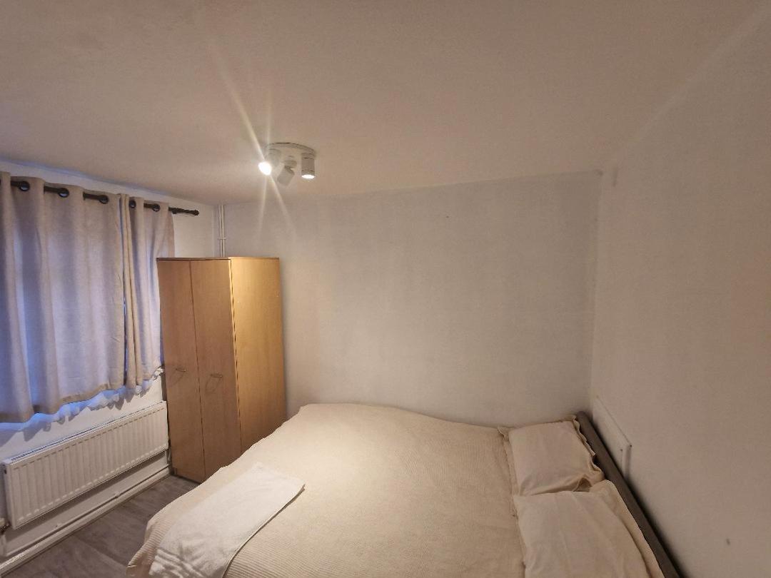 Luxury House, 4 Bedrooms Fully Furnished Сasa de vacaciones Londres