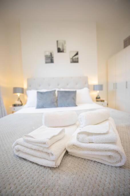 Hammersmith Apollo 1 Bedroom