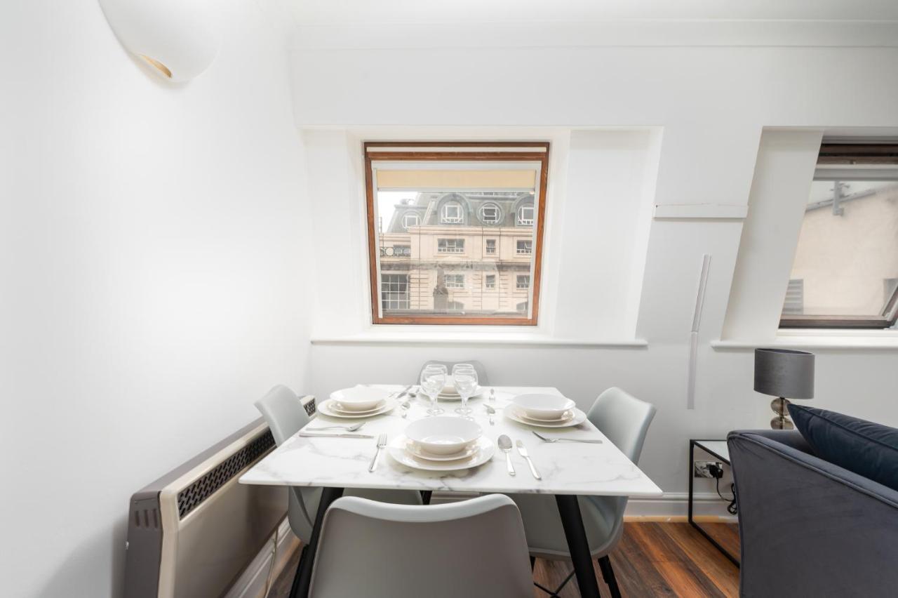 Piccadilly Circus By Capital Apartment