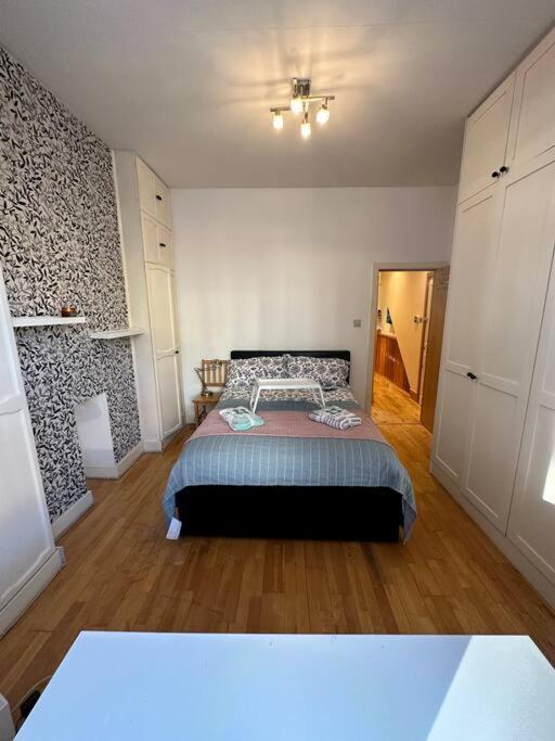 Apartamento Cozy 2 Bed Flat ! Amazing Bath! *