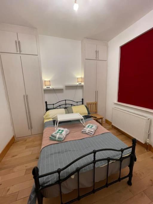 Cozy 2 Bed Flat ! Amazing Bath!