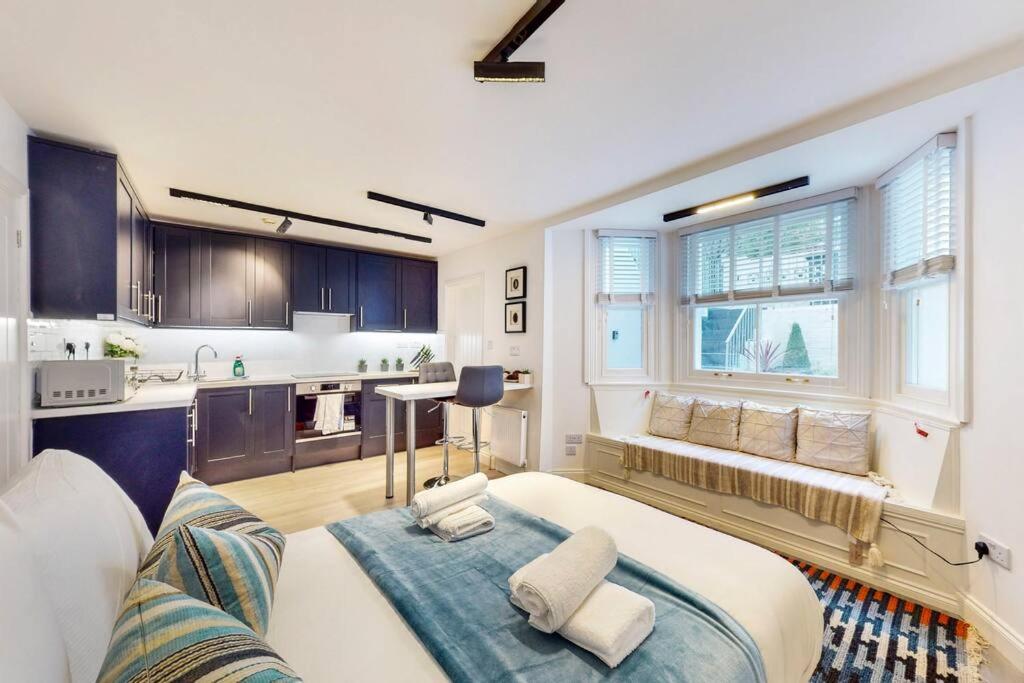 Beautiful Studio In North Madia Vale Appartement Londen