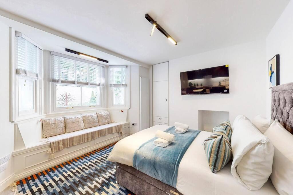 Beautiful Studio In North Madia Vale Appartement Londen