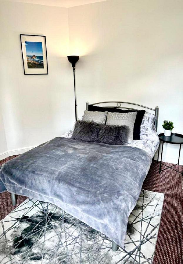 Apartamento Entire 2-bedroom Stylish Flat, Wembley Park Londres