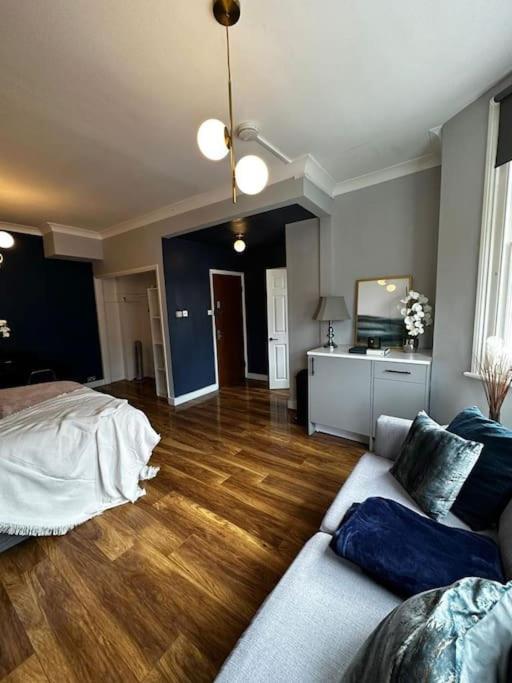 Stylish Near Regent's Park N7 Apartment *