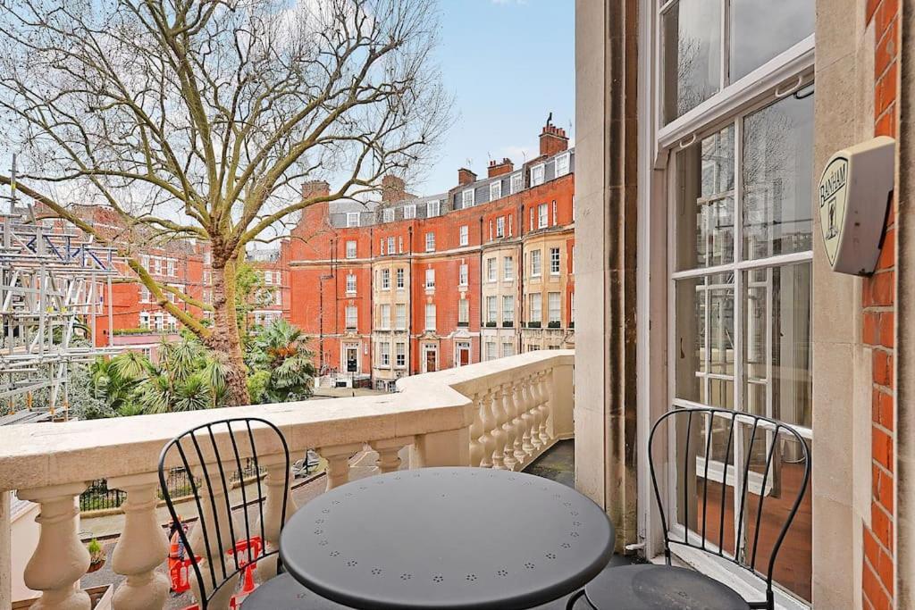 Luxury 2-bedroom Flat In Knightsbridge By Landin * Londres
