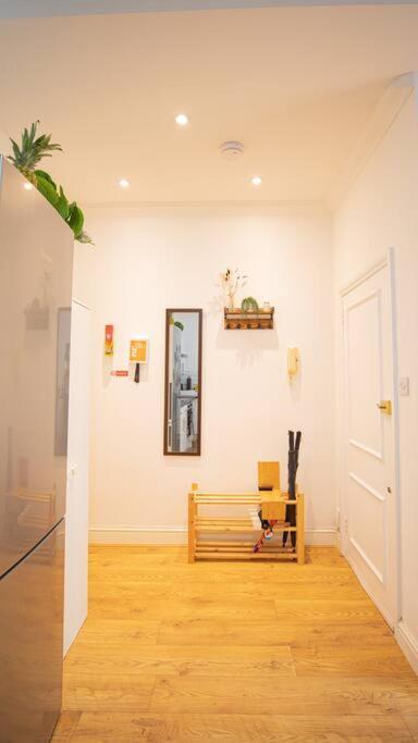 Perfect Location 4bed 2 Bath Spacious