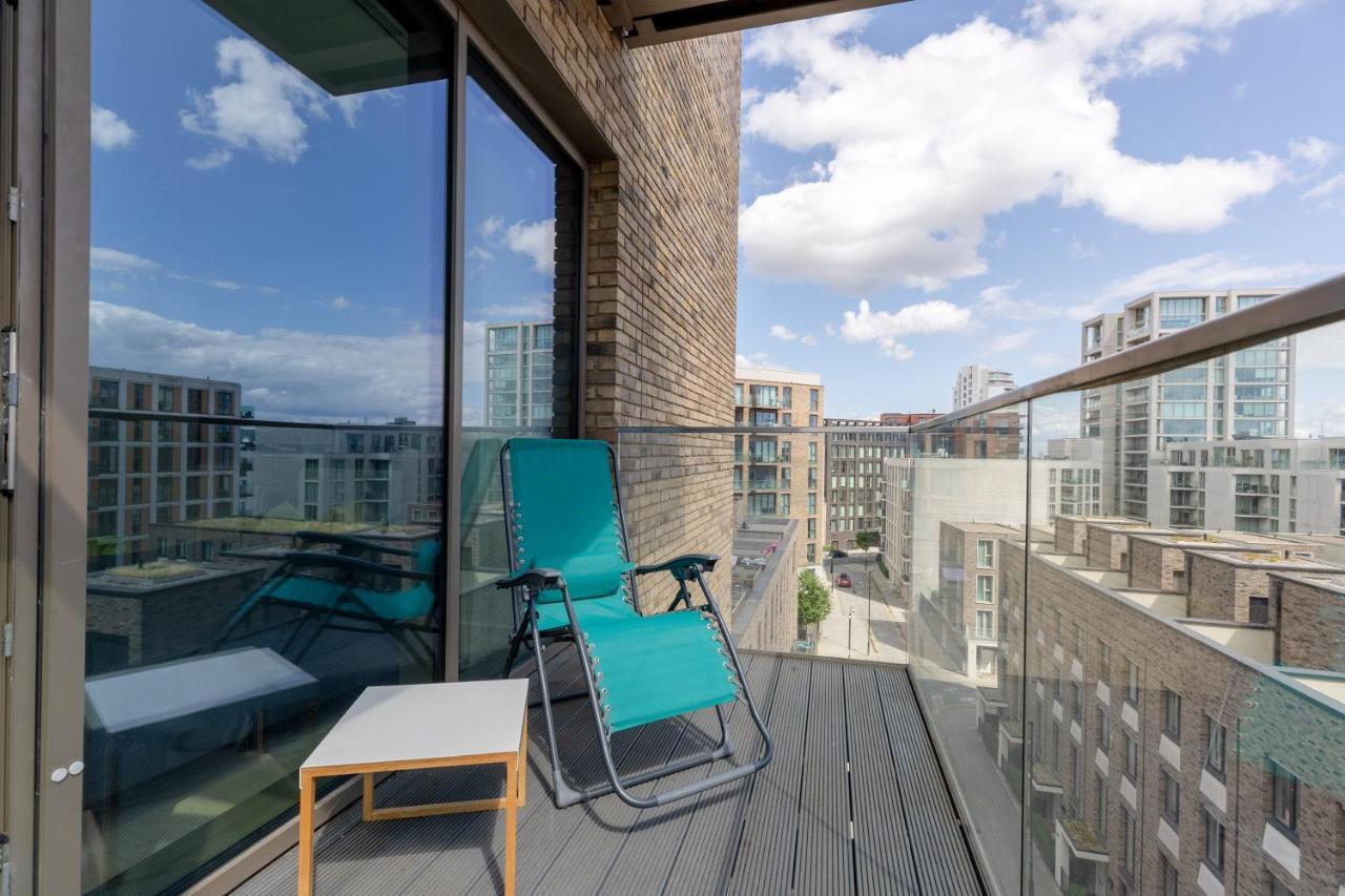 Dockside With Scenic Views * Londres