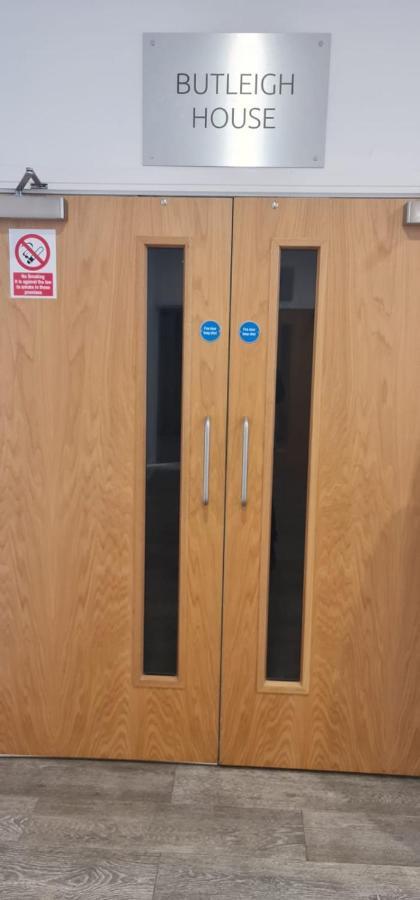 Two Bedroom Near Southall Station! Appartement