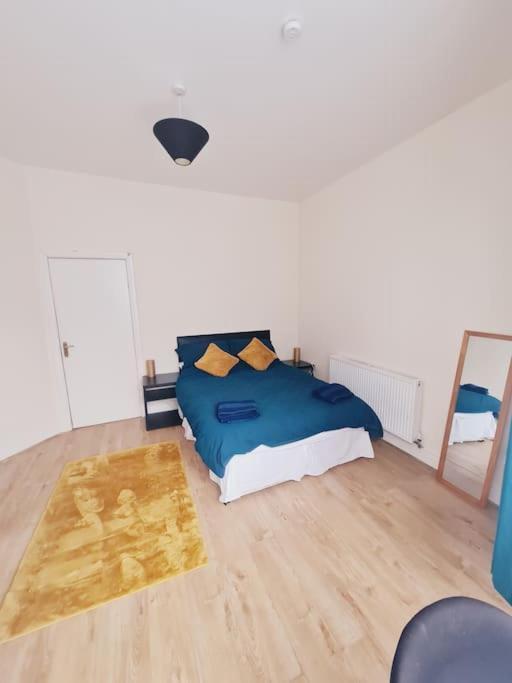 Spacious One Bedroom *