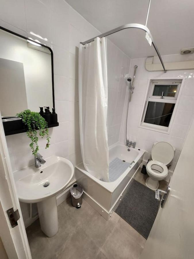 Apartamento Comfy 1 Bedroom Flat *