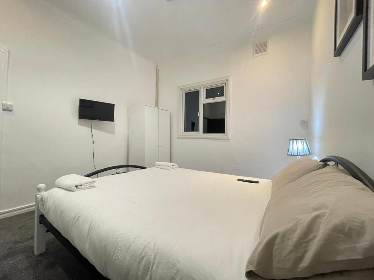 Privatunterkunft Private Double In Stratford