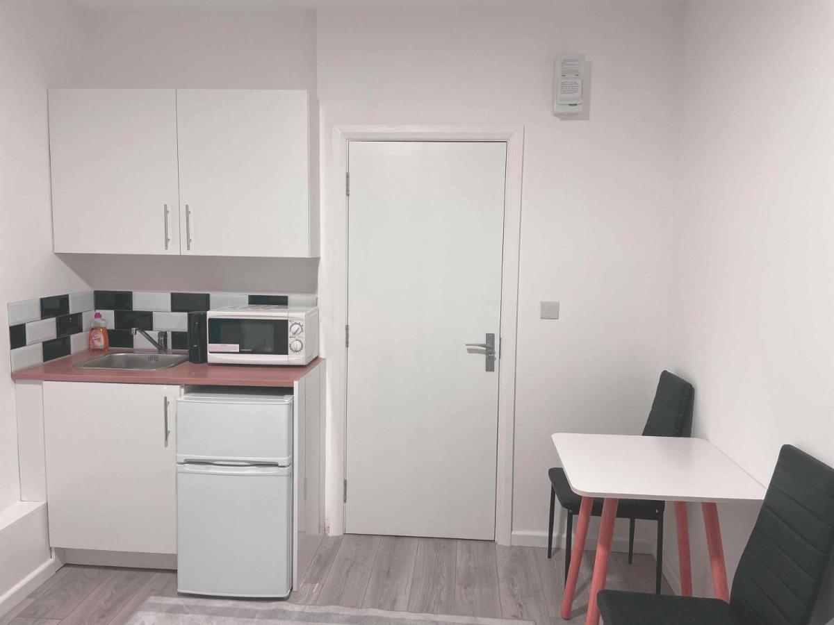 Flat Private Bathroom Wc And Kitchenette Appartement