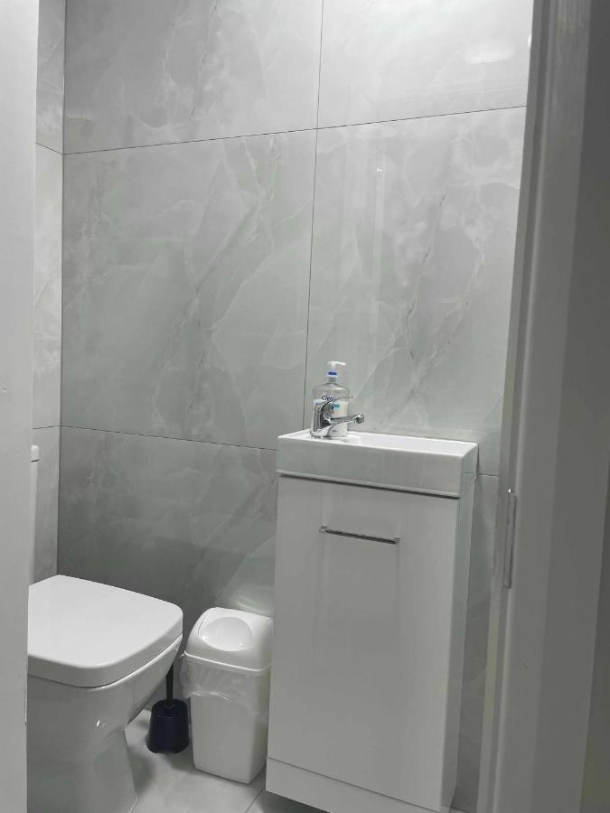Apartamento Flat Private Bathroom Wc And Kitchenette Londres