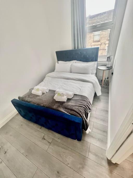 Flat 3 Battersea Park Rd, 2 Bedroom, 1 Bathroom Flat Apartment London