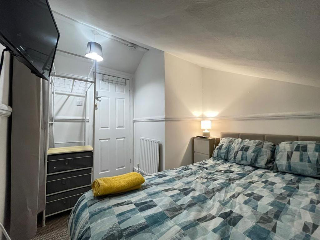 Hospedagem domiciliar Cosy With Smart Tv In Stratford