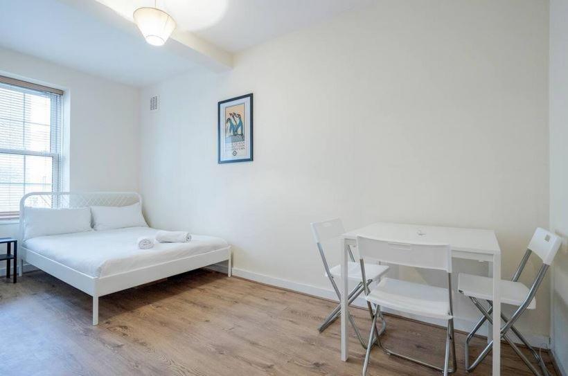 Aplacetostay Apartment, Zone 1 Pic