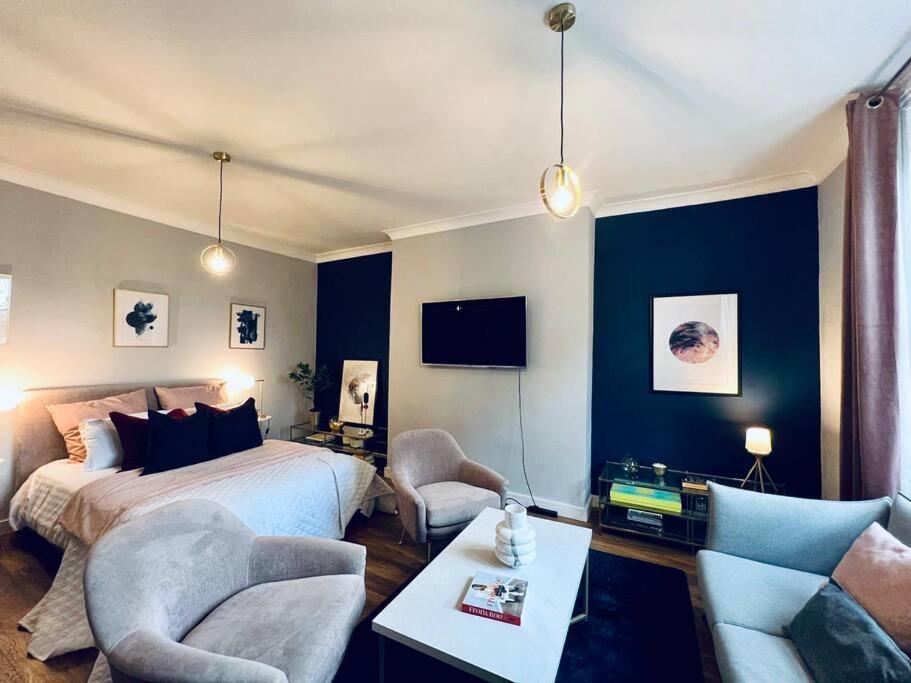 Chic Near Regent's Park N8 Appartement