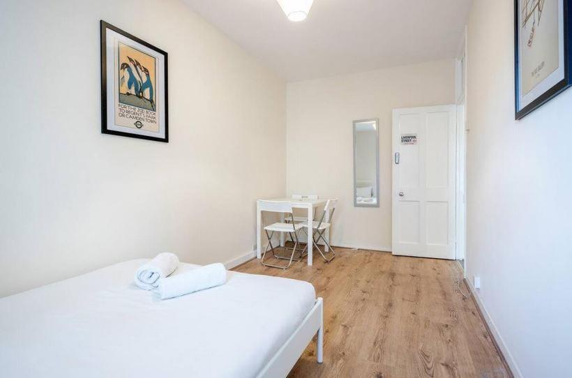 Privatunterkunft Aplacetostay Apartment, Zone 1 Pic
