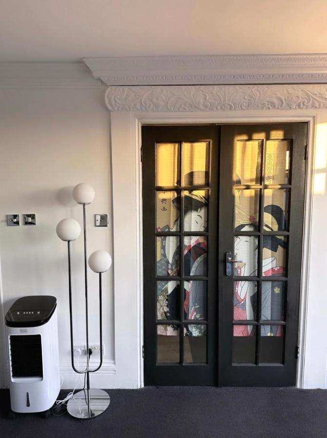 - Ysabel Apartamento