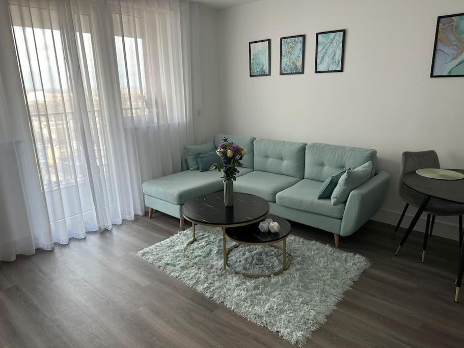 Stunning One-bedroom Apartment- Next To Tube Station- Sleeps 3 Londres