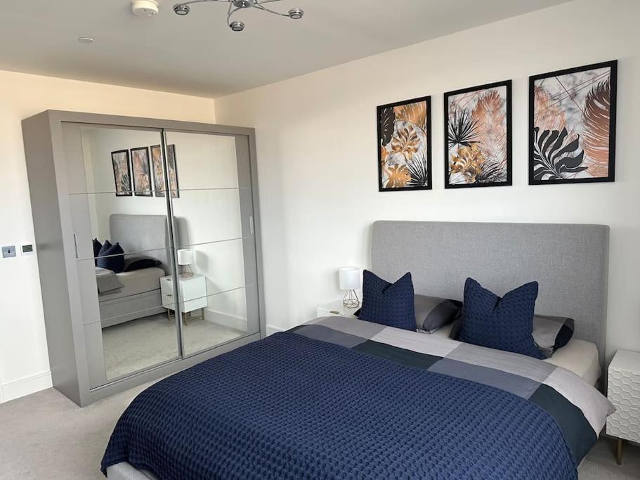 Stunning One-bedroom Apartment- Next To Tube Station- Sleeps 3 Apartamento *