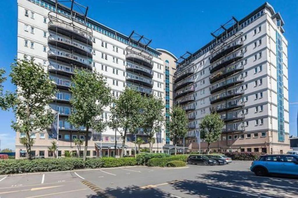 Apartment Cozy Flat With Balcony London