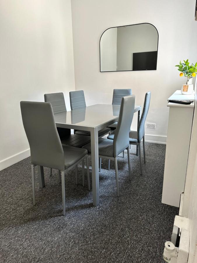 3 Bedroom House With Garden In Tottenham Hébergement de vacances