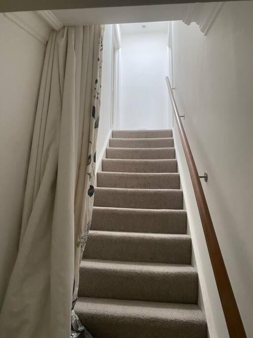 Cosy Attic Flat With Views Apartamento