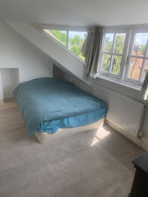 Apartamento Cosy Attic Flat With Views Londres