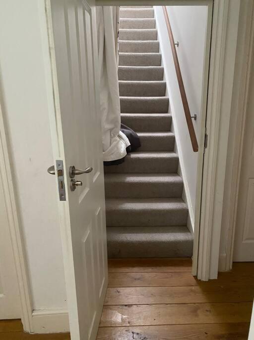 Cosy Attic Flat With Views * Londres