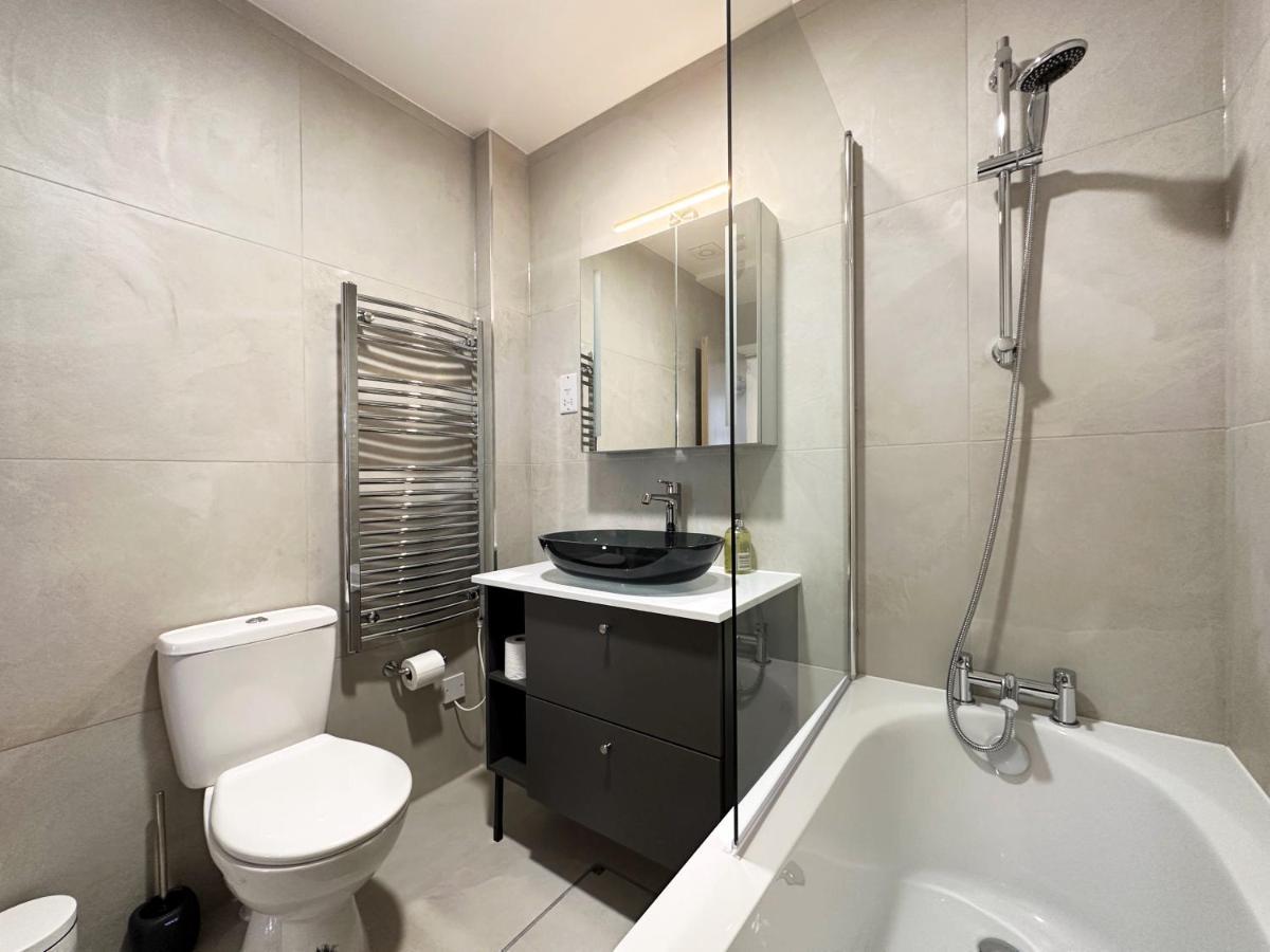 Kevins Place Near Paddington Apartment