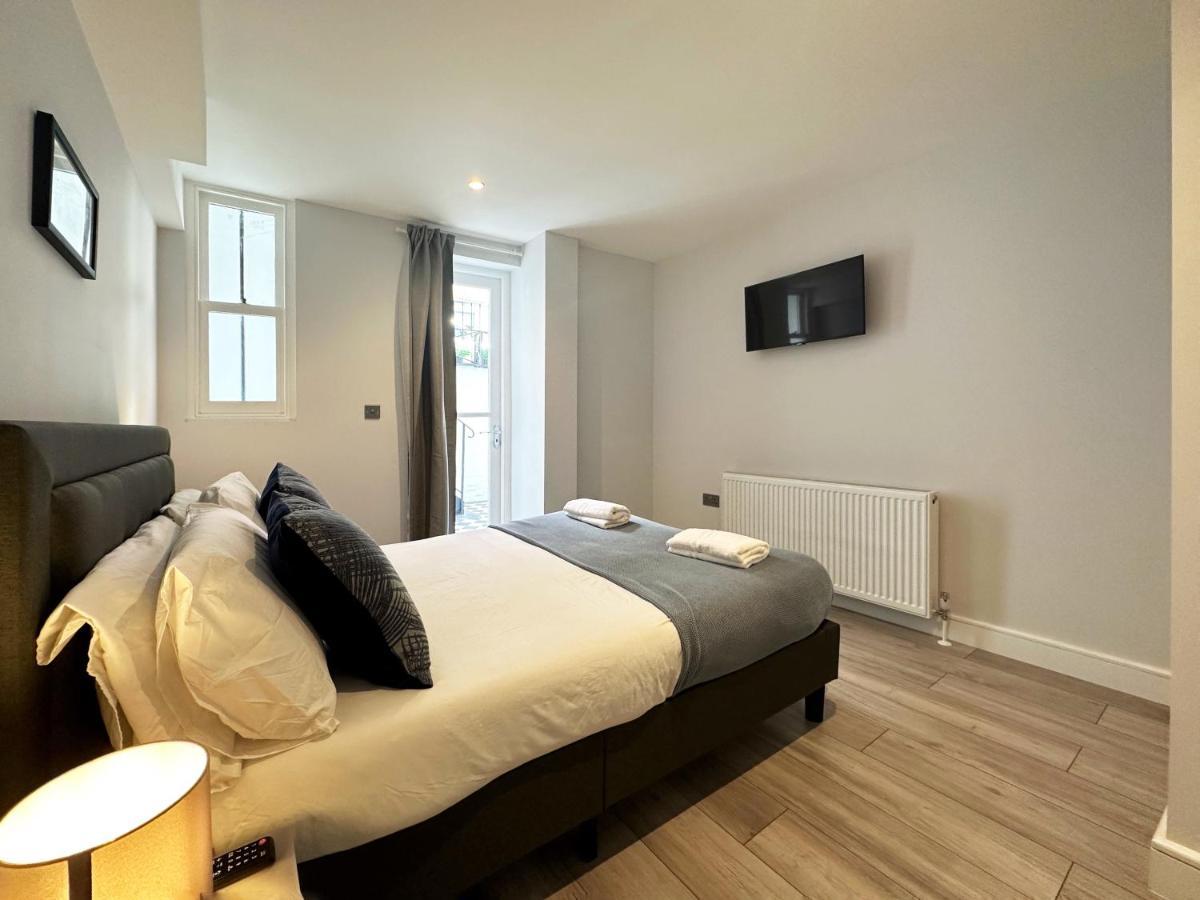 Kevins Place Near Paddington *