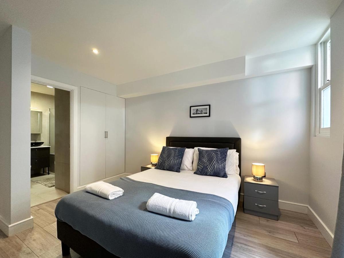 Kevins Place Near Paddington Apartment