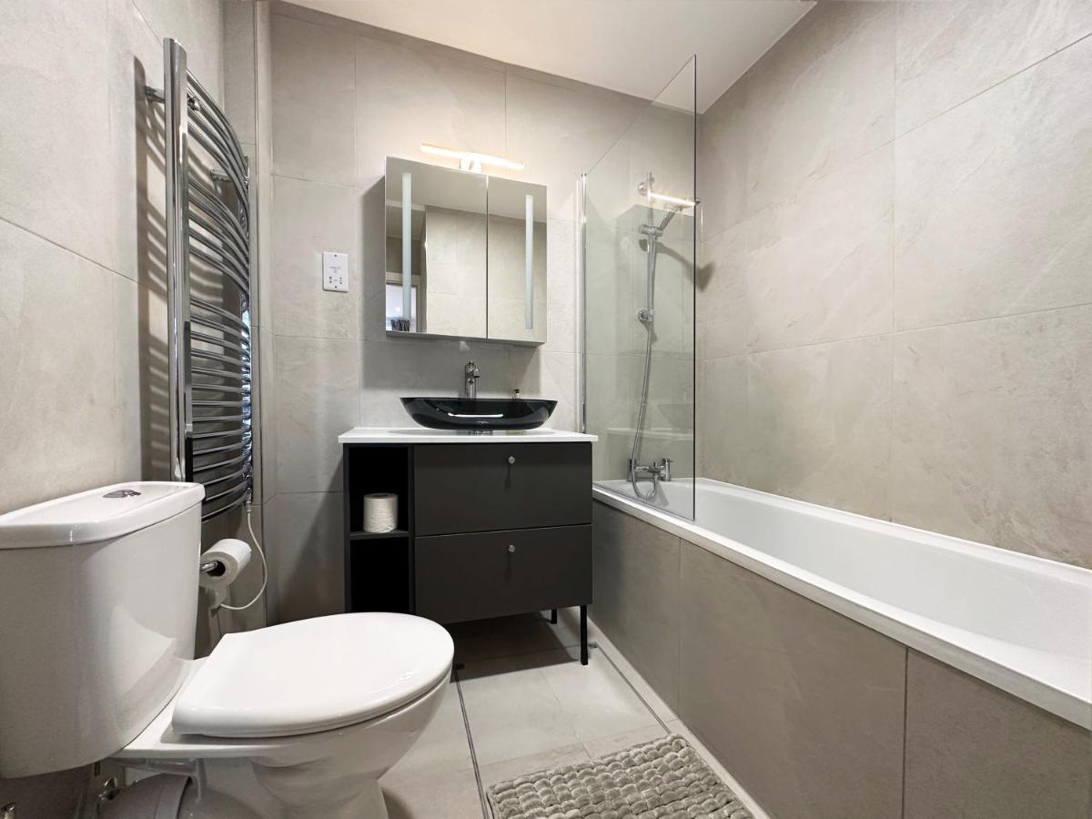 Kevins Place Near Paddington Apartment *