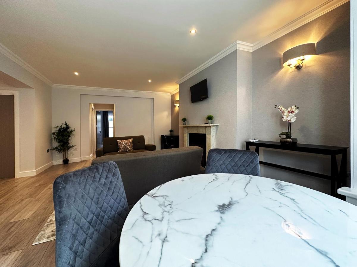 Kevins Place Near Paddington Apartment London