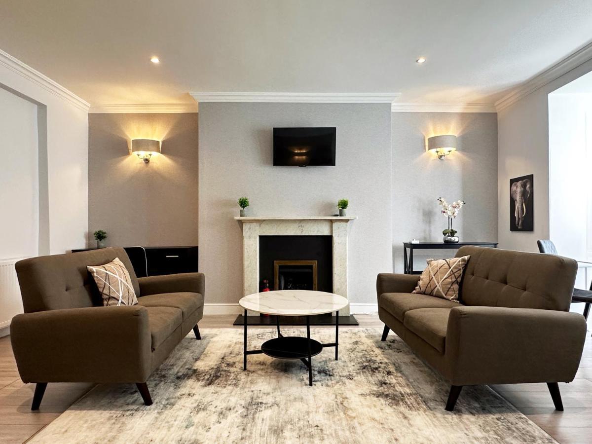 Kevins Place Near Paddington Apartment