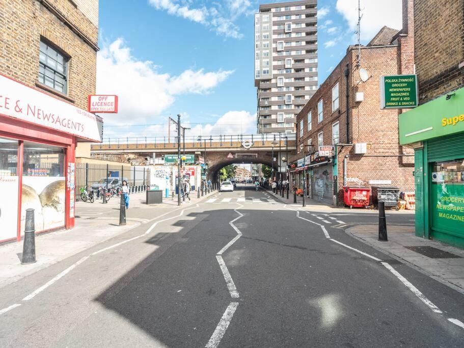 Bright & Modern 2-bed In Vibrant East *