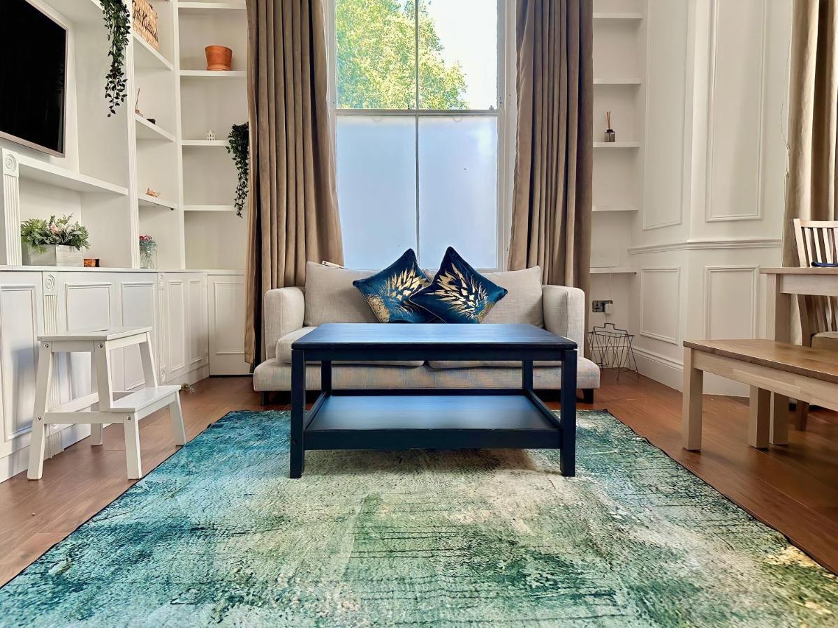 Luxurious 2-bedroom, 2-bathroom Paddington Retreat With En-suite Tv Bed * London