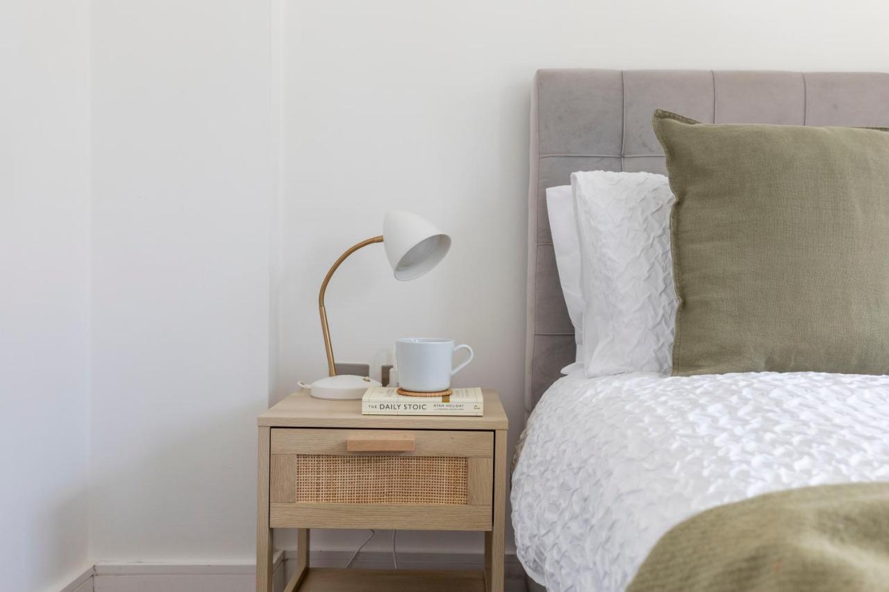 Apartamento Modern Luxe Just 10 Mins From Tower Bridge! Easy Access To Tube And Bus