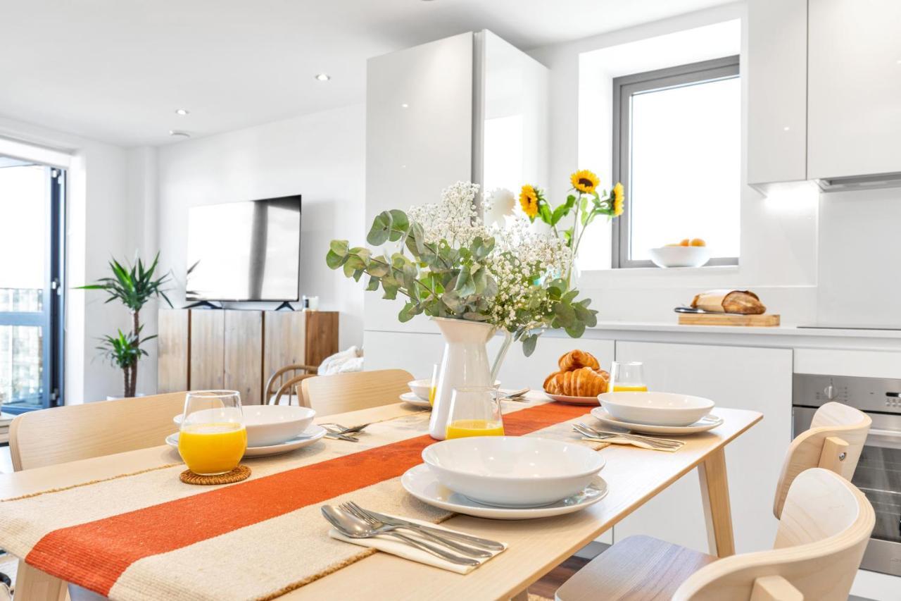 Modern Luxe Just 10 Mins From Tower Bridge! Easy Access To Tube And Bus Apartment