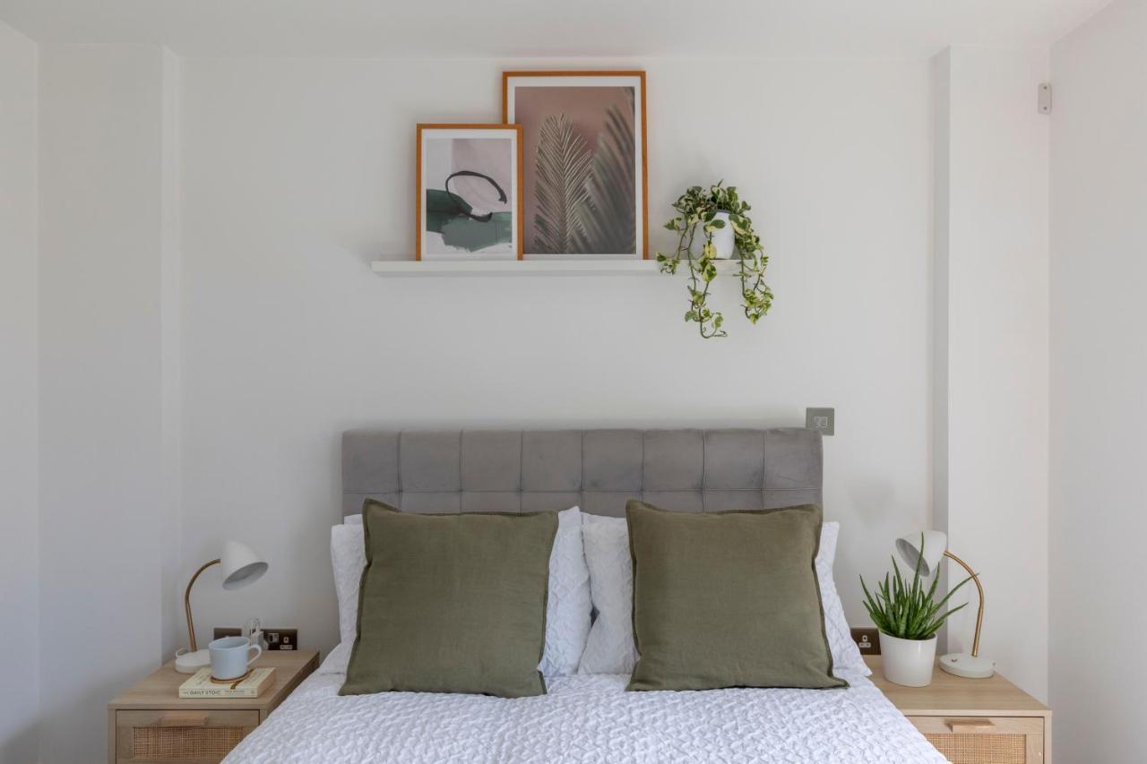 Modern Luxe Just 10 Mins From Tower Bridge! Easy Access To Tube And Bus Apartamento