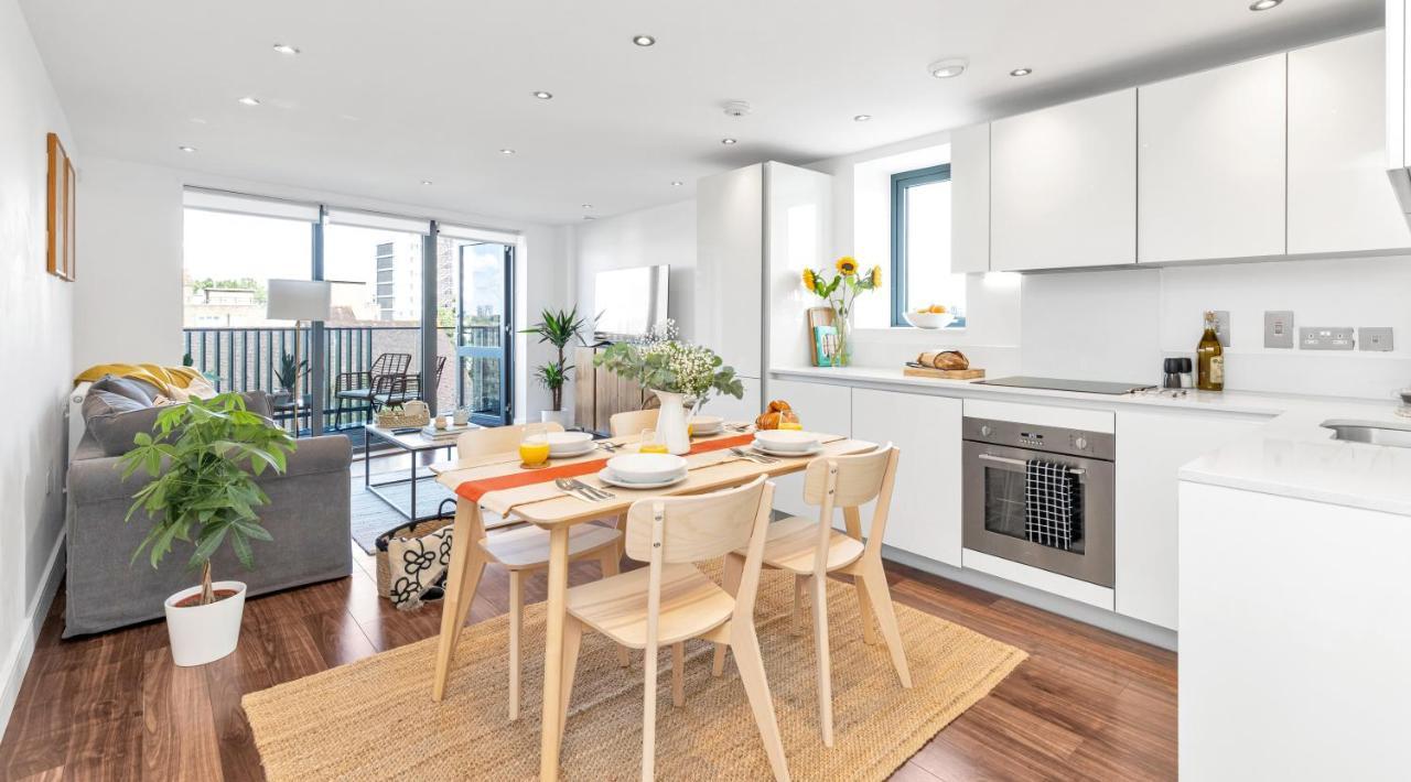 Apartamento Modern Luxe Just 10 Mins From Tower Bridge! Easy Access To Tube And Bus *