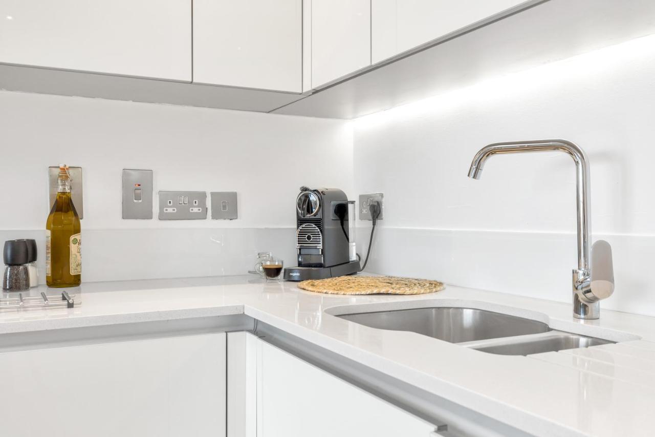 Apartamento Modern Luxe Just 10 Mins From Tower Bridge! Easy Access To Tube And Bus *