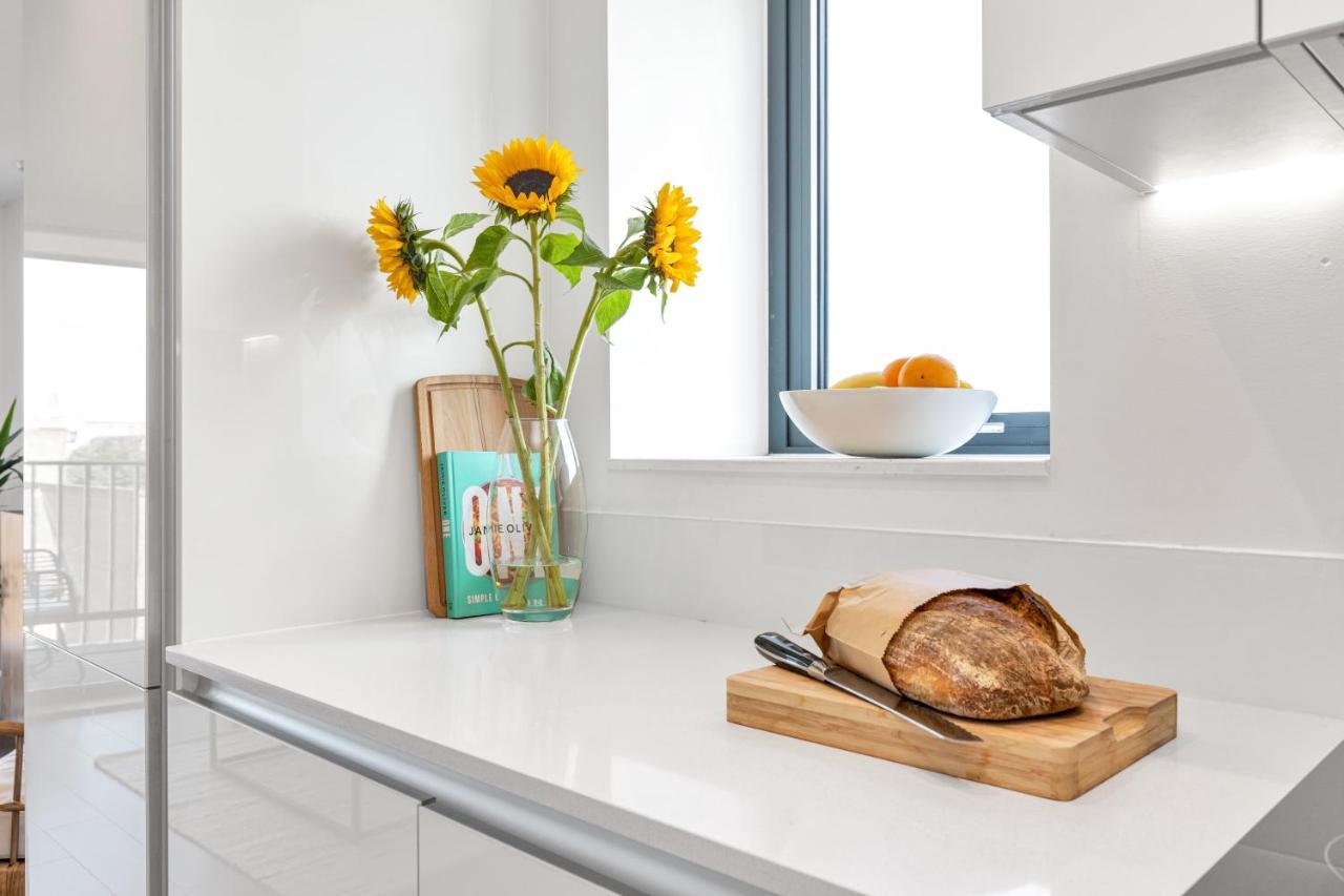 Apartment Modern Luxe Just 10 Mins From Tower Bridge! Easy Access To Tube And Bus *