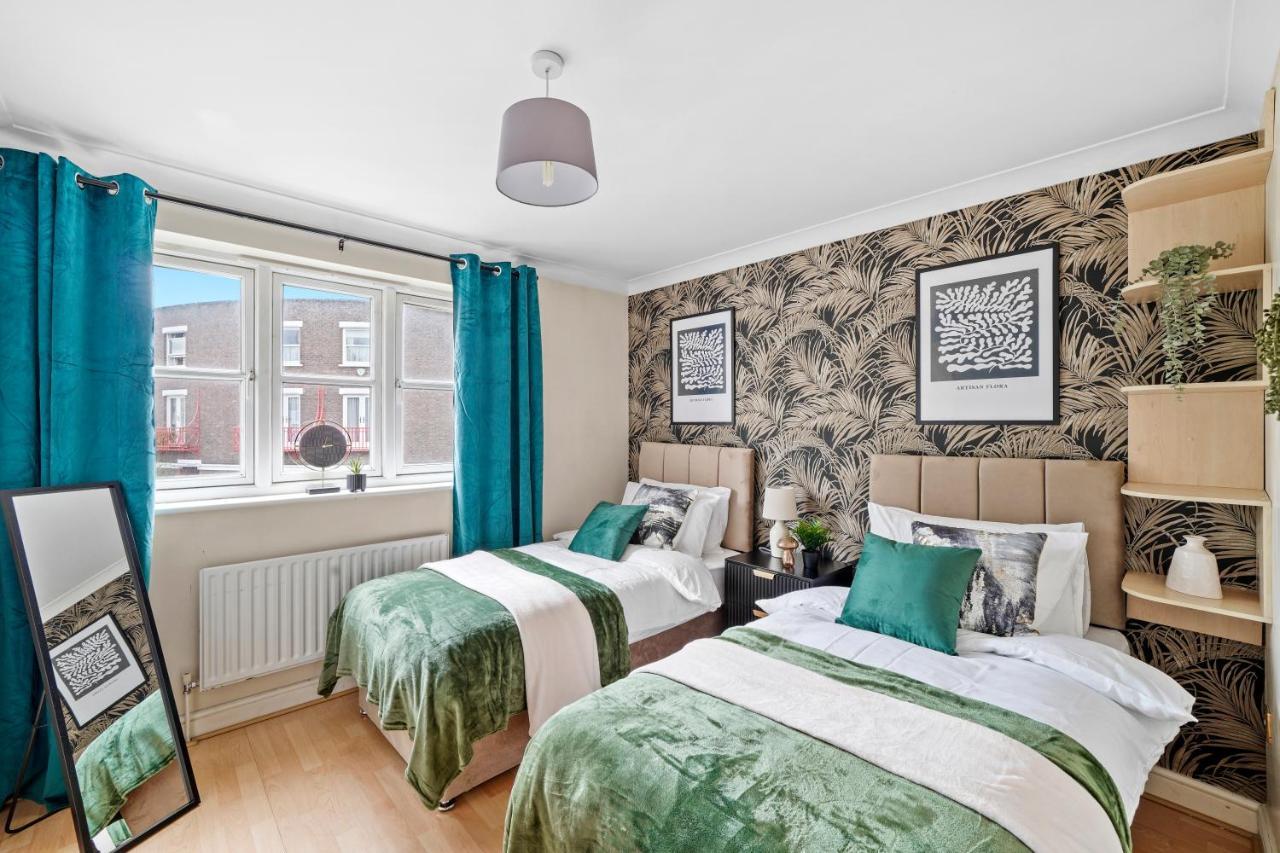 Stunning Central 2 Bed Parking & Garden Vakantiehuis