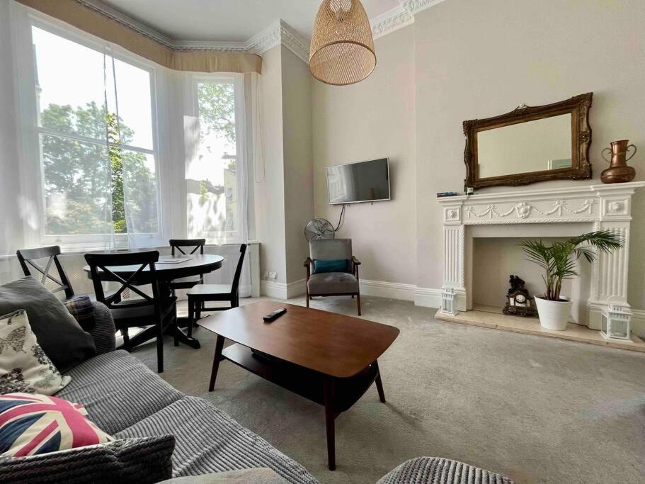Apartment Wonderful In Earl's Court *